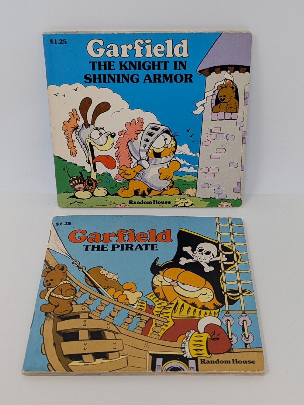 Garfield Books Small Vintage Random House Knight Pirate